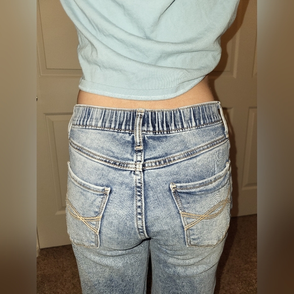 Abercrombie and Fitch Girls Jeans - Picture 4 of 9